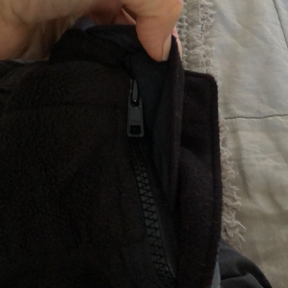 Columbia Women’s ski jacket - Picture 8 of 14